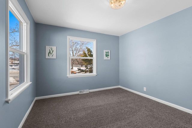 1316 N 8th STREET, Manitowoc, WI 54220