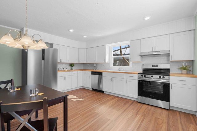 1316 N 8th STREET, Manitowoc, WI 54220