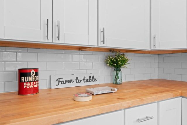 1316 N 8th STREET, Manitowoc, WI 54220