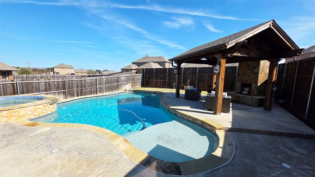 1011 Richmond Drive, Rockwall, TX 75087