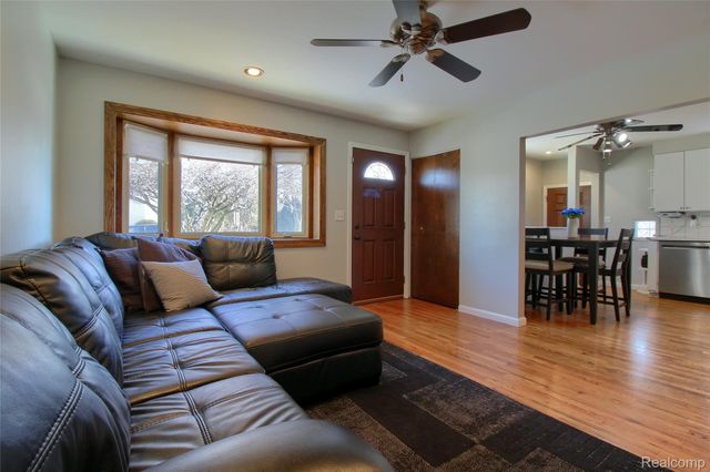 7427 Arcola Street, Westland, MI 48185