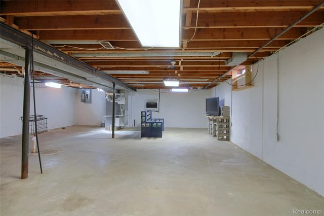 7427 Arcola Street, Westland, MI 48185