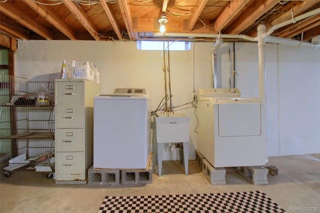 7427 Arcola Street, Westland, MI 48185