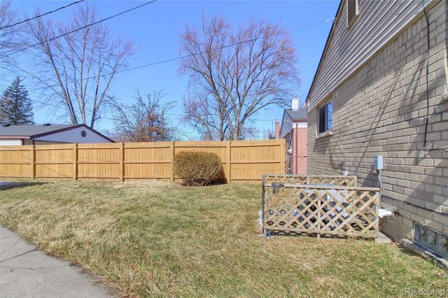 7427 Arcola Street, Westland, MI 48185