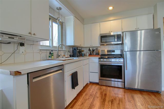 7427 Arcola Street, Westland, MI 48185