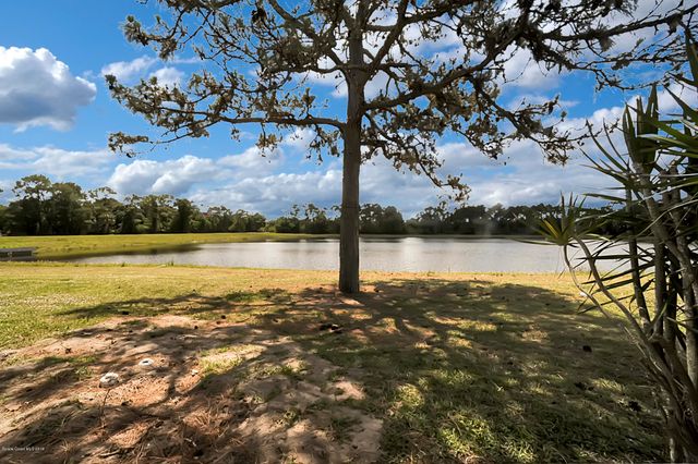 1914 Agora Circle SE 106, Palm Bay, FL 32909