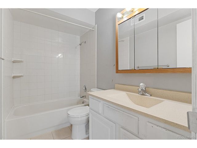 3855 S Monaco Street Pkwy 178, Denver, CO 80237
