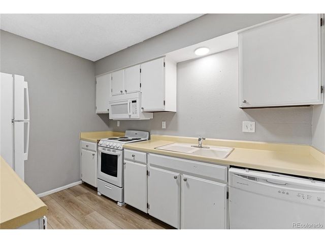 3855 S Monaco Street Pkwy 178, Denver, CO 80237