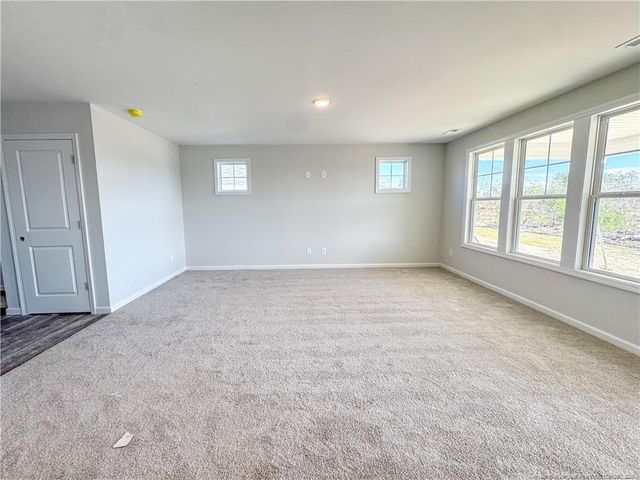 2121 Purebred Circle, Hope Mills, NC 28348