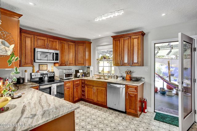 1327 MACARTHUR Street, Jacksonville, FL 32205