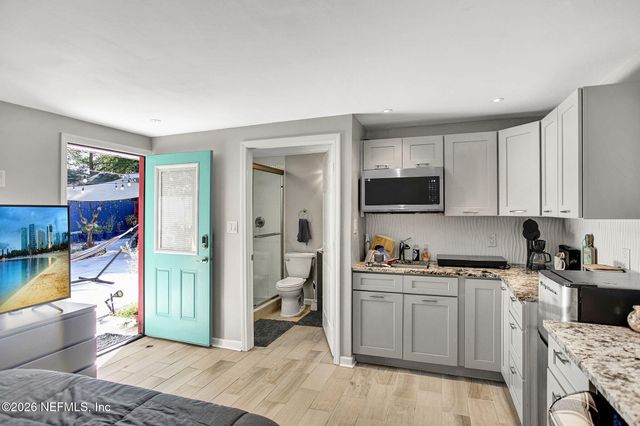 1327 MACARTHUR Street, Jacksonville, FL 32205