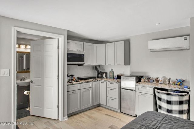 1327 MACARTHUR Street, Jacksonville, FL 32205