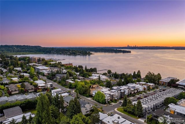 6304 Lakeview Drive, Kirkland, WA 98033