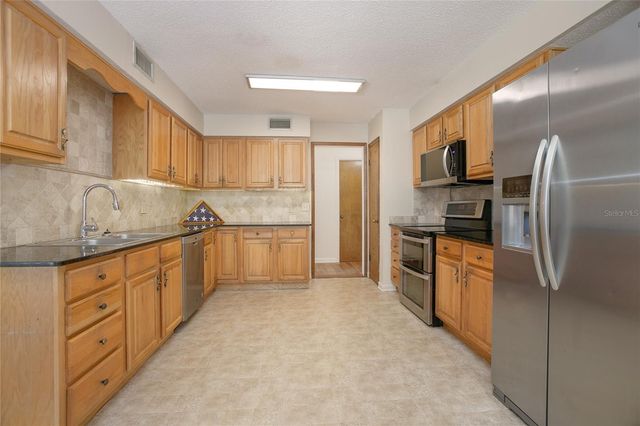 5735 FOX HOLLOW ROAD, De Leon Springs, FL 32130