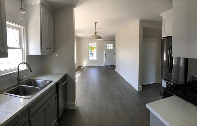 1104 E 26th Street, Houston, TX 77009