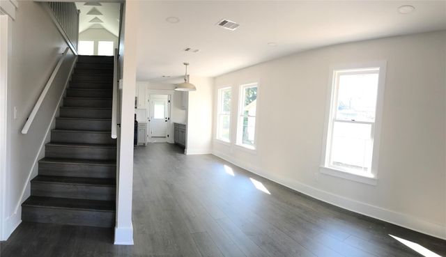 1104 E 26th Street, Houston, TX 77009