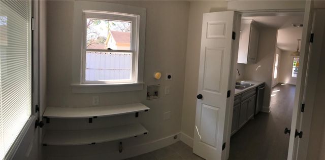 1104 E 26th Street, Houston, TX 77009