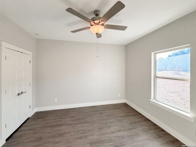 381 Monarch, Canyon Lake, TX 78133
