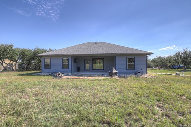 381 Monarch, Canyon Lake, TX 78133