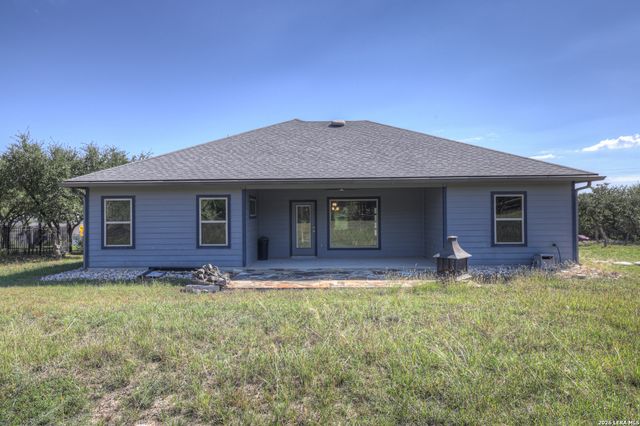 381 Monarch, Canyon Lake, TX 78133