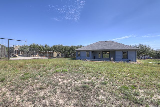 381 Monarch, Canyon Lake, TX 78133