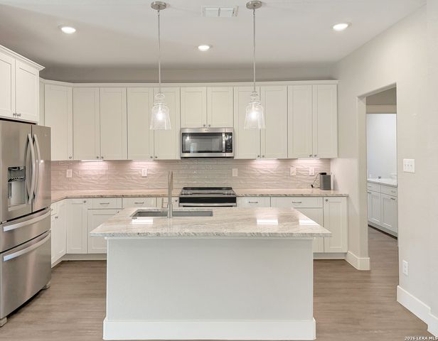 381 Monarch, Canyon Lake, TX 78133