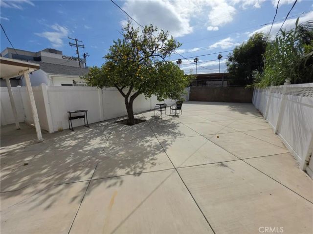 6443 Agnes Avenue, North Hollywood, CA 91606