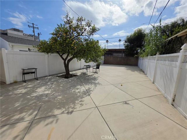 6443 Agnes Avenue, North Hollywood, CA 91606