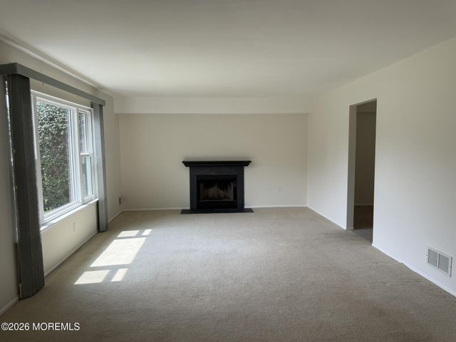 18 Netty Street, Howell, NJ 07731