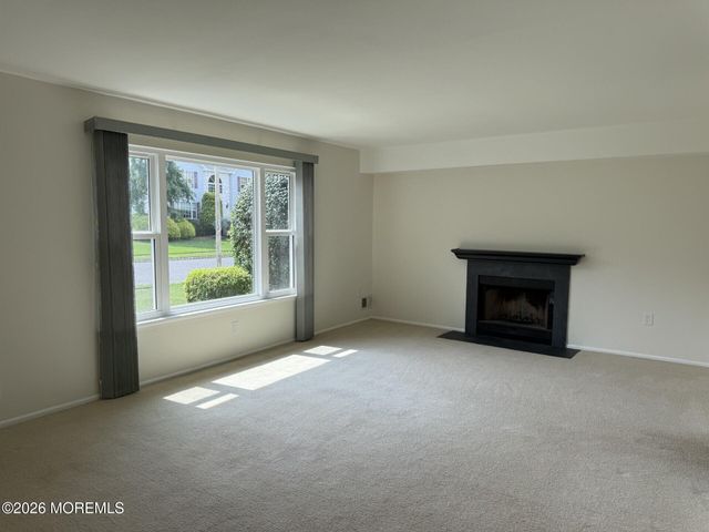 18 Netty Street, Howell, NJ 07731