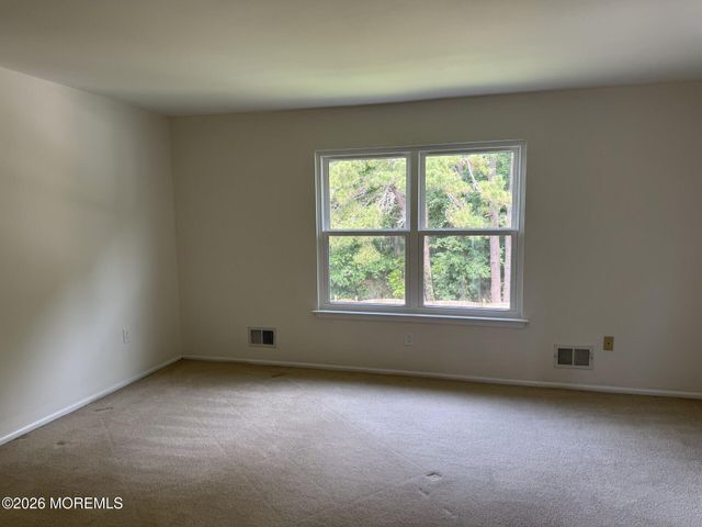 18 Netty Street, Howell, NJ 07731