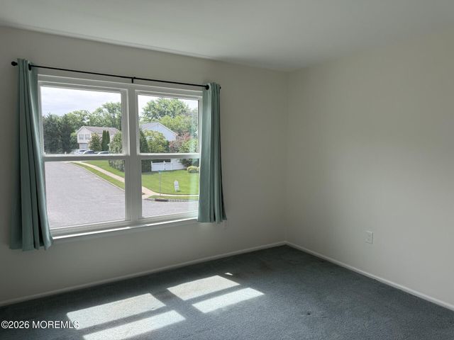 18 Netty Street, Howell, NJ 07731
