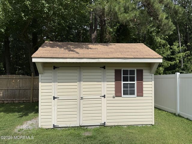 18 Netty Street, Howell, NJ 07731