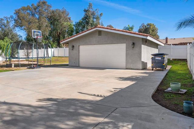 23820 Oak Meadow Drive, Ramona, CA 92065