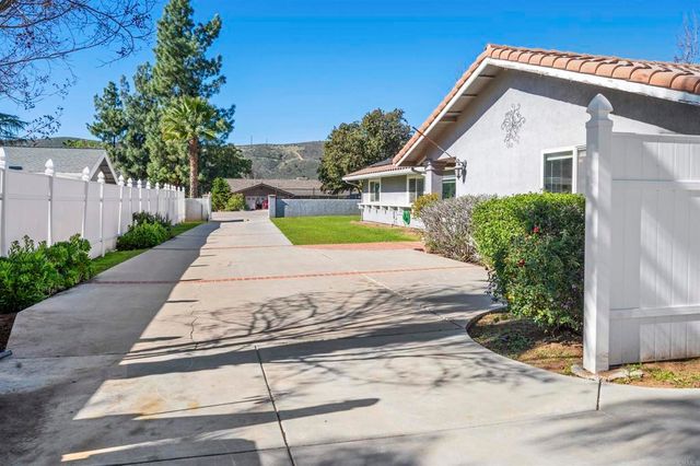 23820 Oak Meadow Drive, Ramona, CA 92065