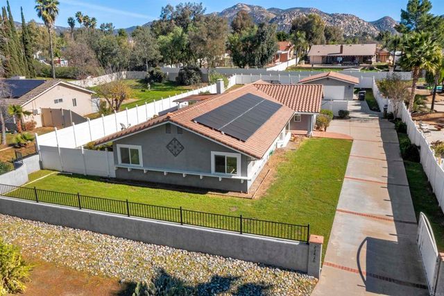 23820 Oak Meadow Drive, Ramona, CA 92065