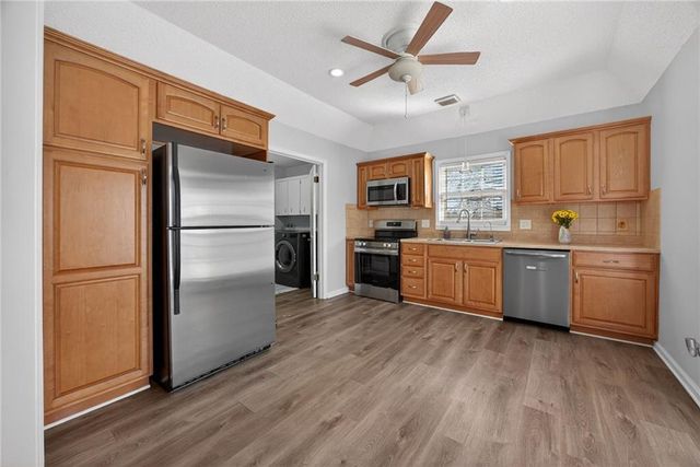 8015 Cleveland Avenue, Kansas City, KS 66109