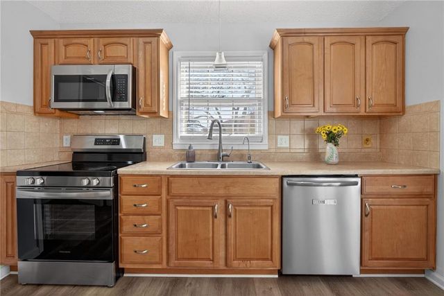 8015 Cleveland Avenue, Kansas City, KS 66109