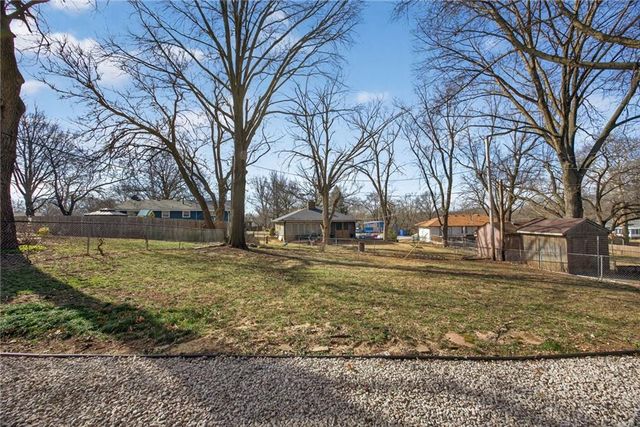 8015 Cleveland Avenue, Kansas City, KS 66109