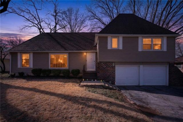 8015 Cleveland Avenue, Kansas City, KS 66109