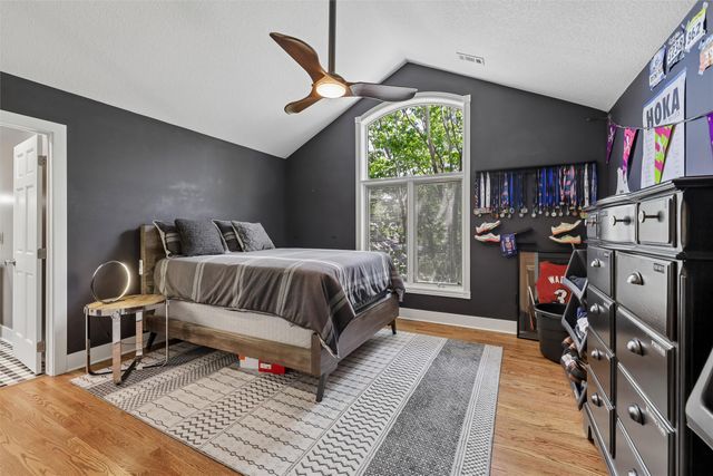 513 S 33rd Street, West Des Moines, IA 50265