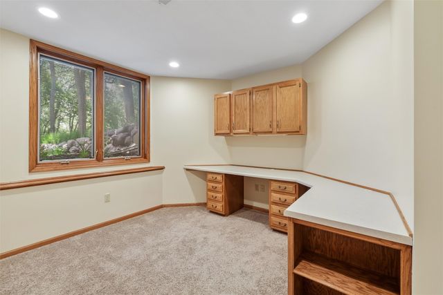 513 S 33rd Street, West Des Moines, IA 50265