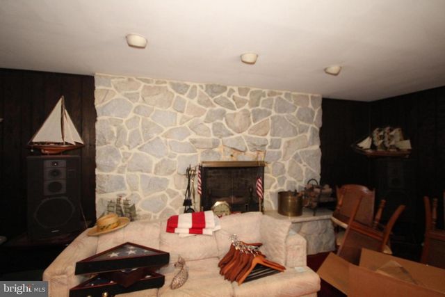 458 GREENTREE RD, Sewell, NJ 08080