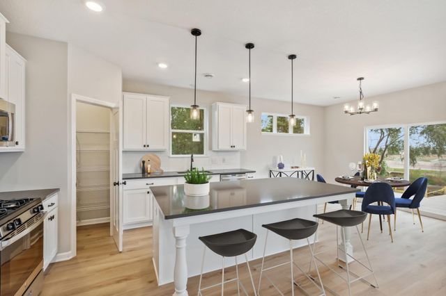 6130 157th Street N, Hugo, MN 55038