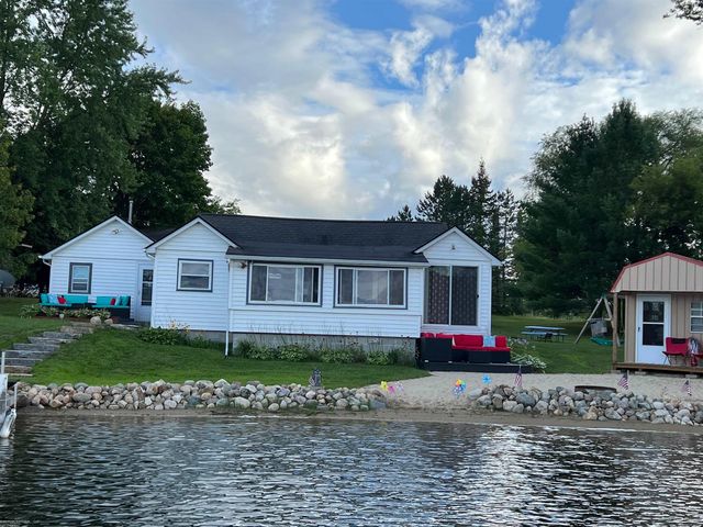 4978 Long Lake Road, Plainfield Twp, MI 48739