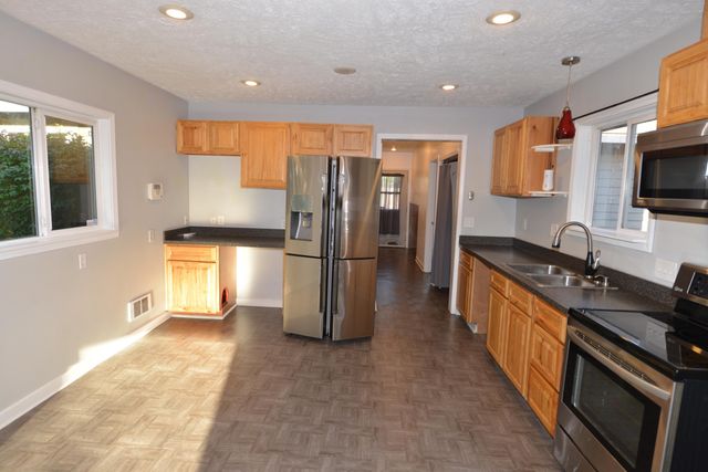 7102 E 9th Ave, Spokane Valley, WA 99212