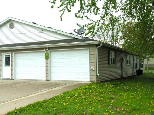 432 Pleasant Street, Osage, IA 50461