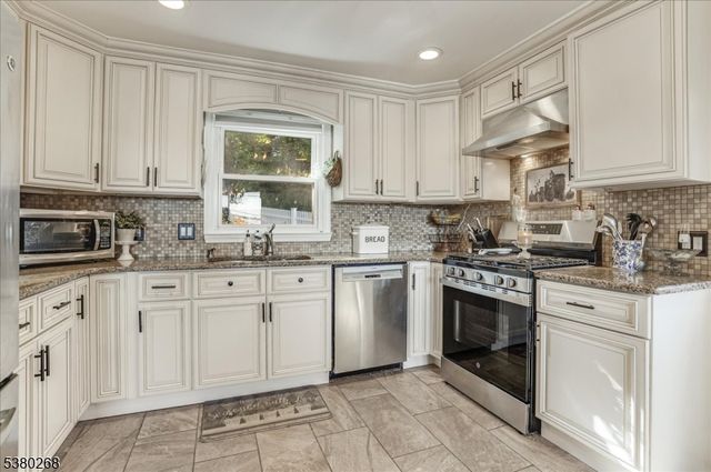 21 Springbrook Trl, Sparta Twp., NJ 07871