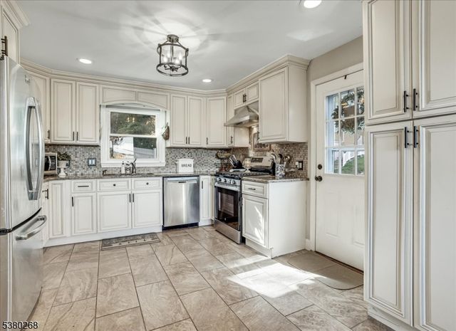 21 Springbrook Trl, Sparta Twp., NJ 07871