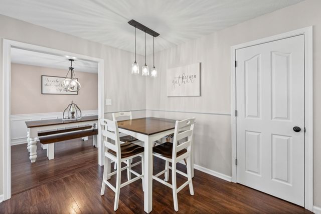 1407 Oak Tree Ct, Hopkinsville, KY 42240